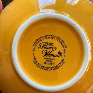 The Pioneer Woman Yellow Stoneware Dinner Plate